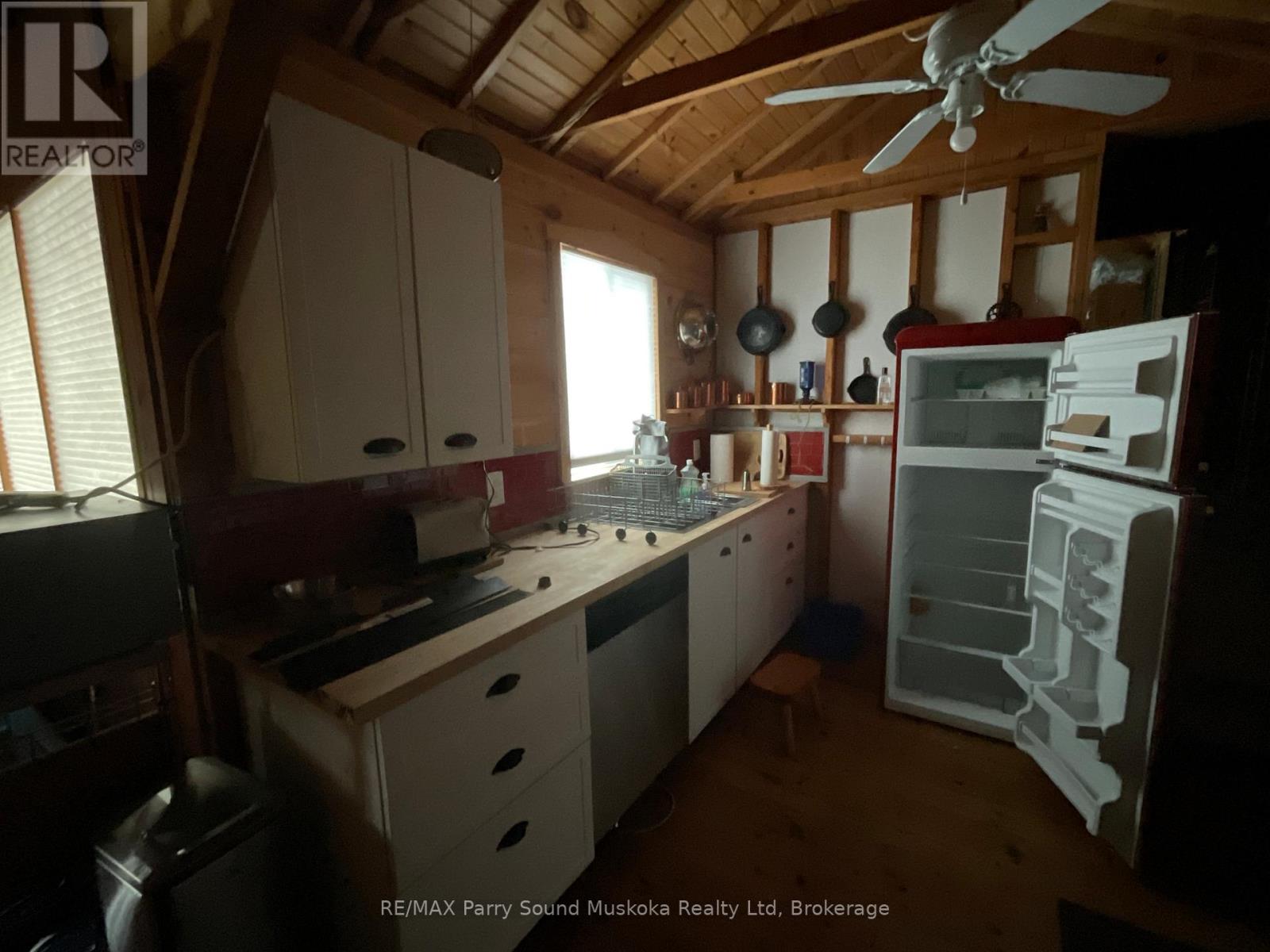 1292 Memesagamesing Lake, Parry Sound Remote Area, Ontario P0H 1S0 - Photo 8 - X12930012