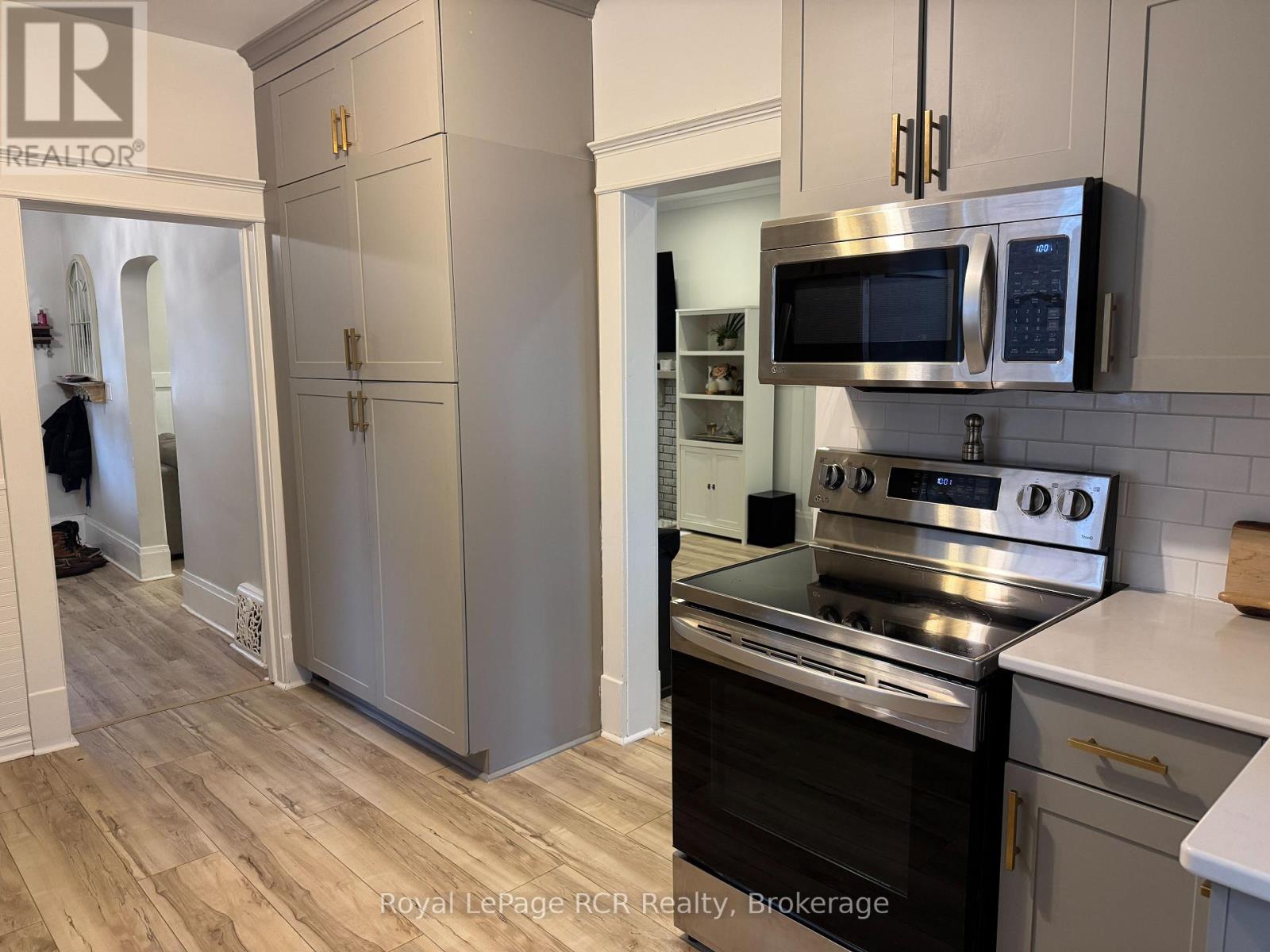 555 14th Street W, Owen Sound, Ontario  N4K 3Y3 - Photo 11 - X12930036