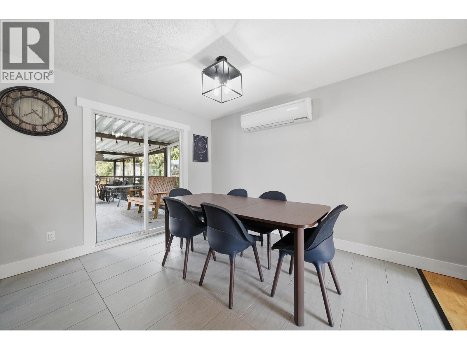 21139 Cook Avenue, Maple Ridge, British Columbia V2X 7P7 - Photo 10 - R3098160