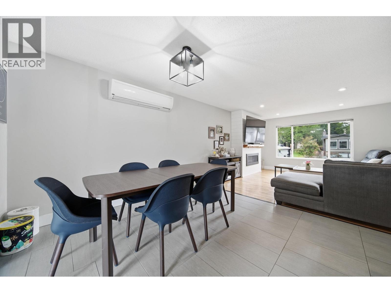 21139 Cook Avenue, Maple Ridge, British Columbia V2X 7P7 - Photo 7 - R3098160