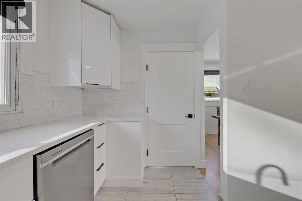 23 Cambrian Drive Nw, Calgary, Alberta  T2K 1P3 - Photo 17 - A2291878