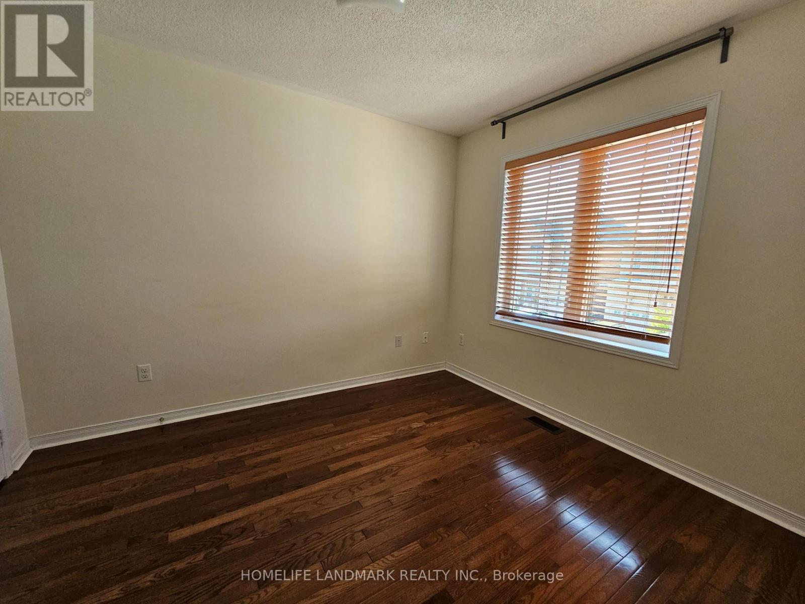 19 Voysey Way, Markham, Ontario  L3S 0B4 - Photo 4 - N12885330