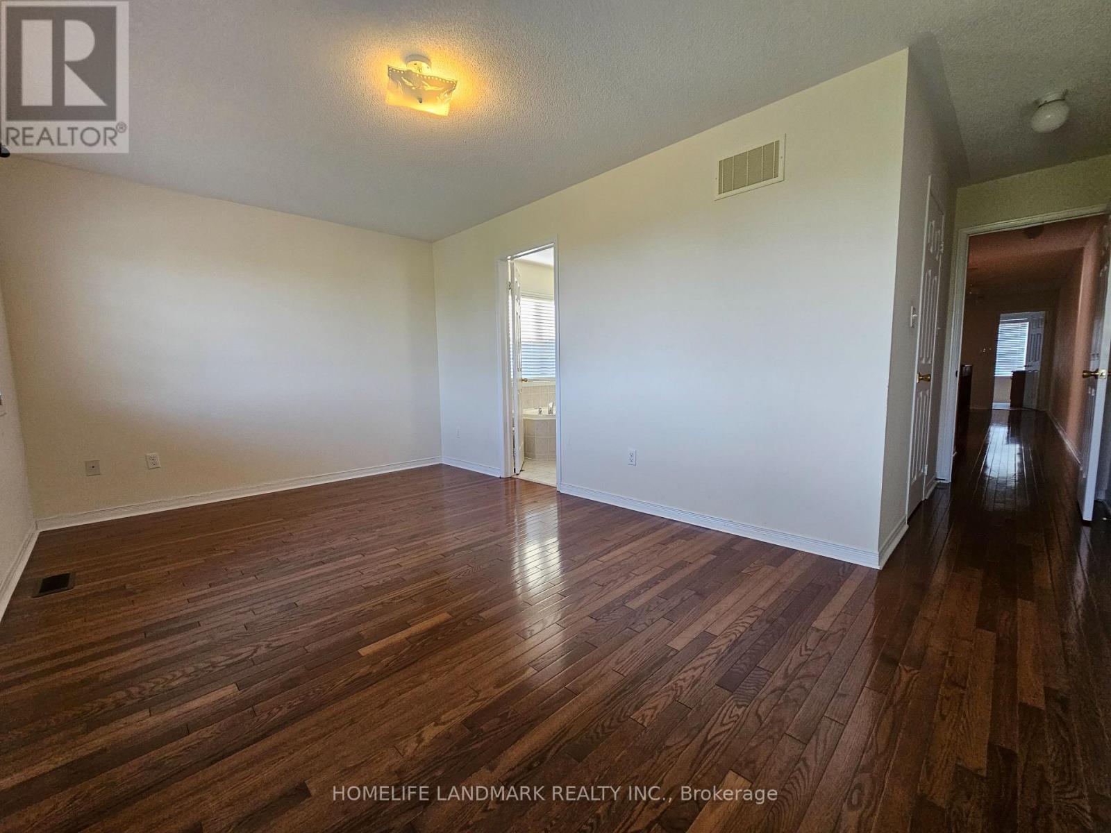 19 Voysey Way, Markham, Ontario  L3S 0B4 - Photo 6 - N12885330