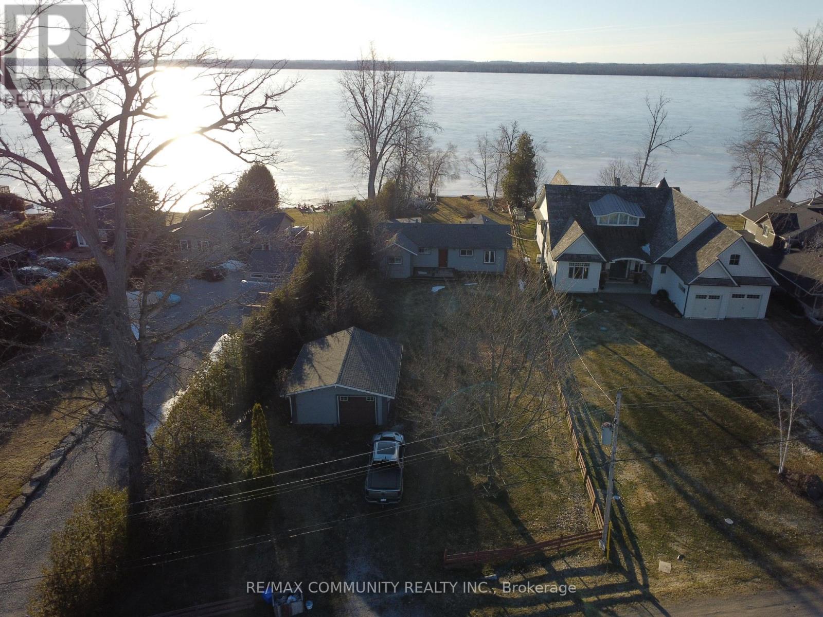 579 Duclos Point Road, Georgina, Ontario  L0E 1N0 - Photo 2 - N12929864