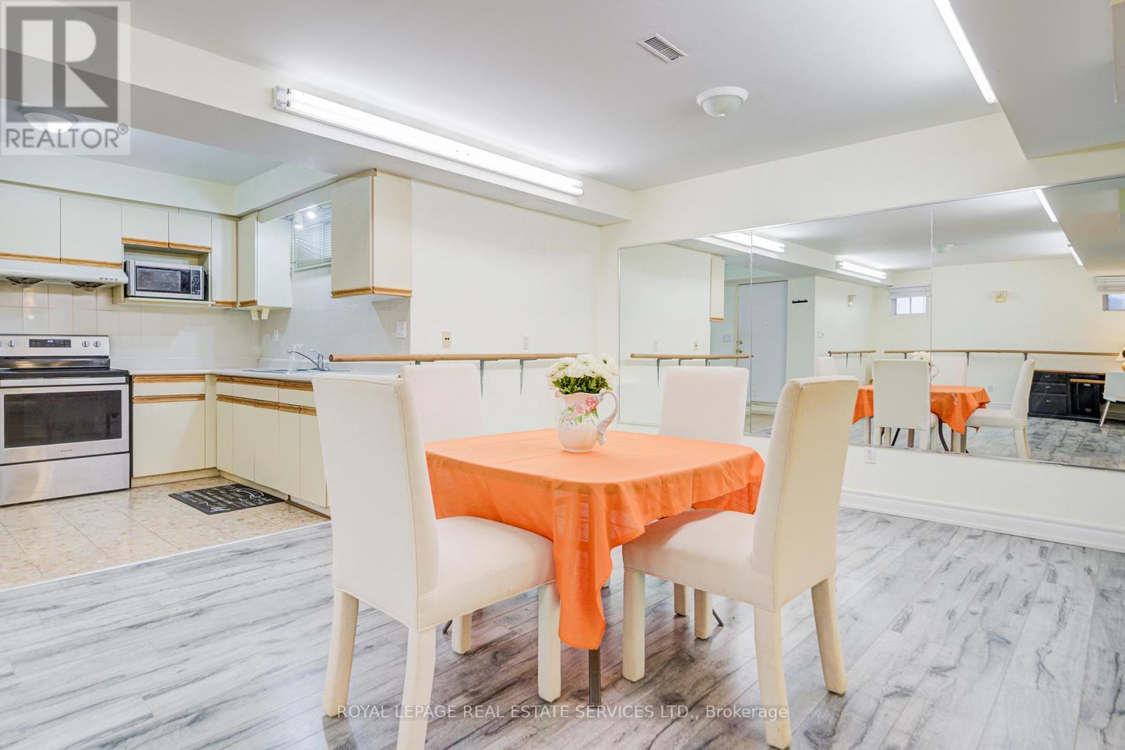 Lower - 117 Clark Avenue, Markham (Thornhill), Ontario  L3T 1T1 - Photo 12 - N12929964