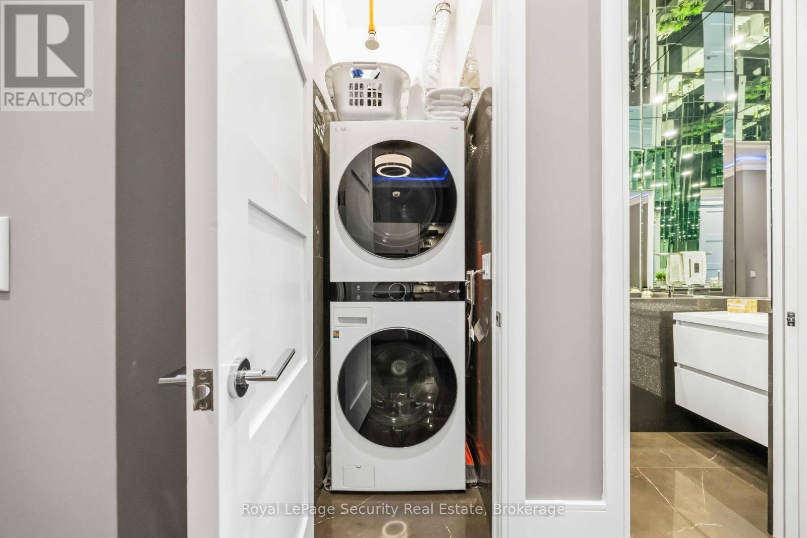 202 - 2900 Highway 7, Vaughan, Ontario  L4K 0G3 - Photo 30 - N12906980