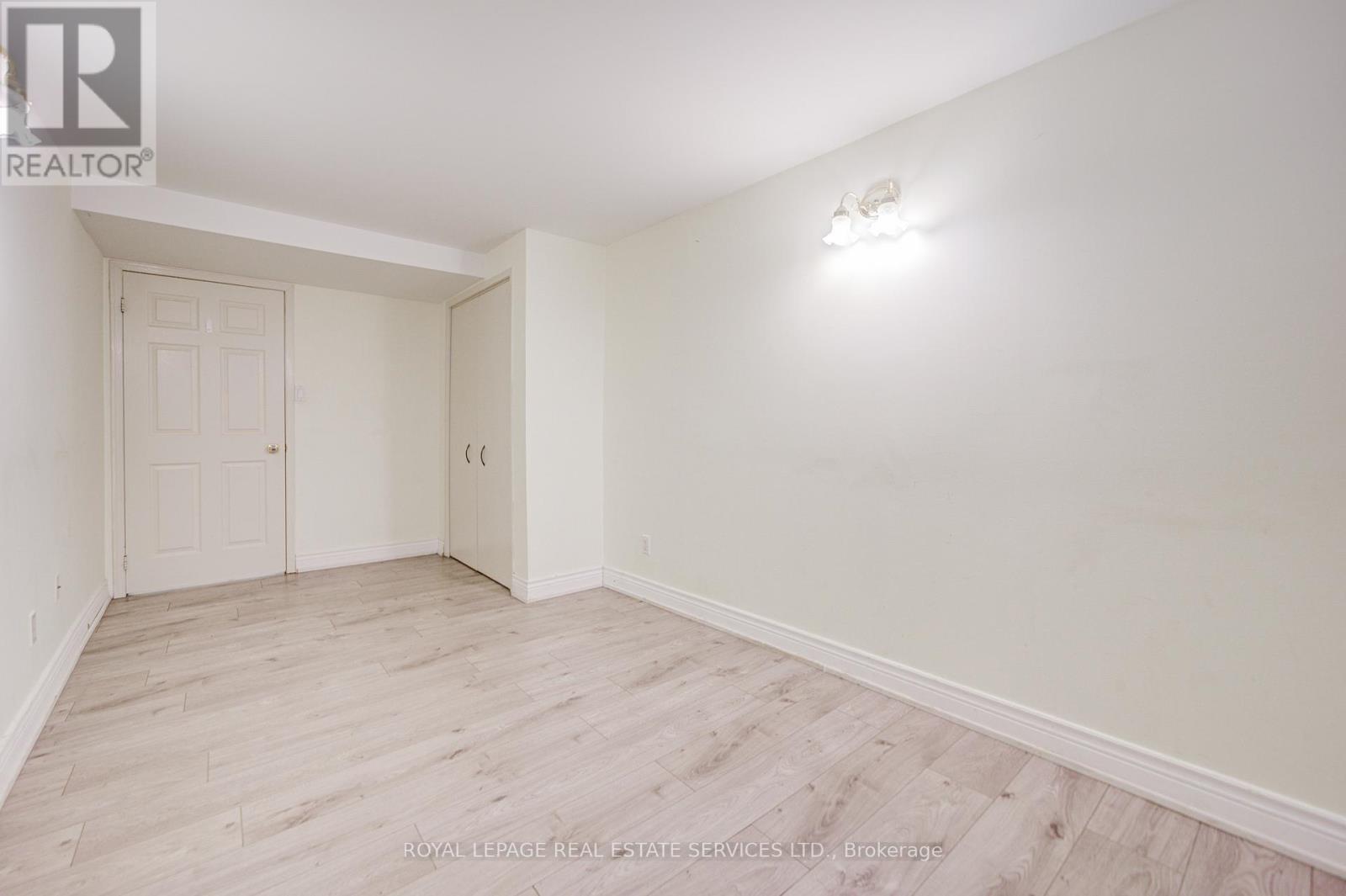 Lower - 117 Clark Avenue, Markham (Thornhill), Ontario  L3T 1T1 - Photo 23 - N12929964