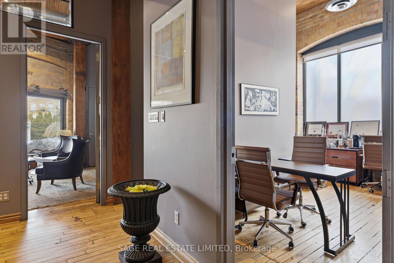 100x Street/track - 25 Morrow Avenue, Toronto (Roncesvalles), Ontario  M6R 2H9 - Photo 11 - W12929984