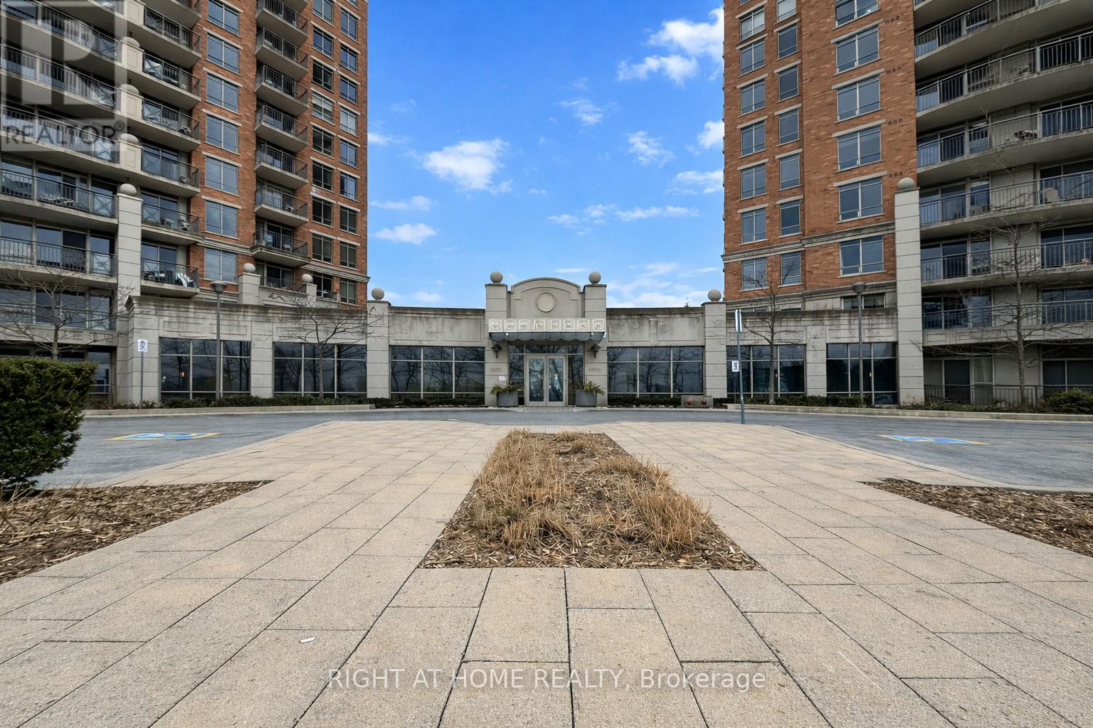 706 - 2379 Central Park Drive, Oakville, Ontario  L6H 0E3 - Photo 3 - W12930042