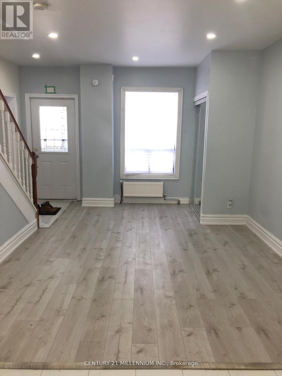 71 Clouston Avenue, Toronto (Weston), Ontario  M9N 1A8 - Photo 21 - W12930146