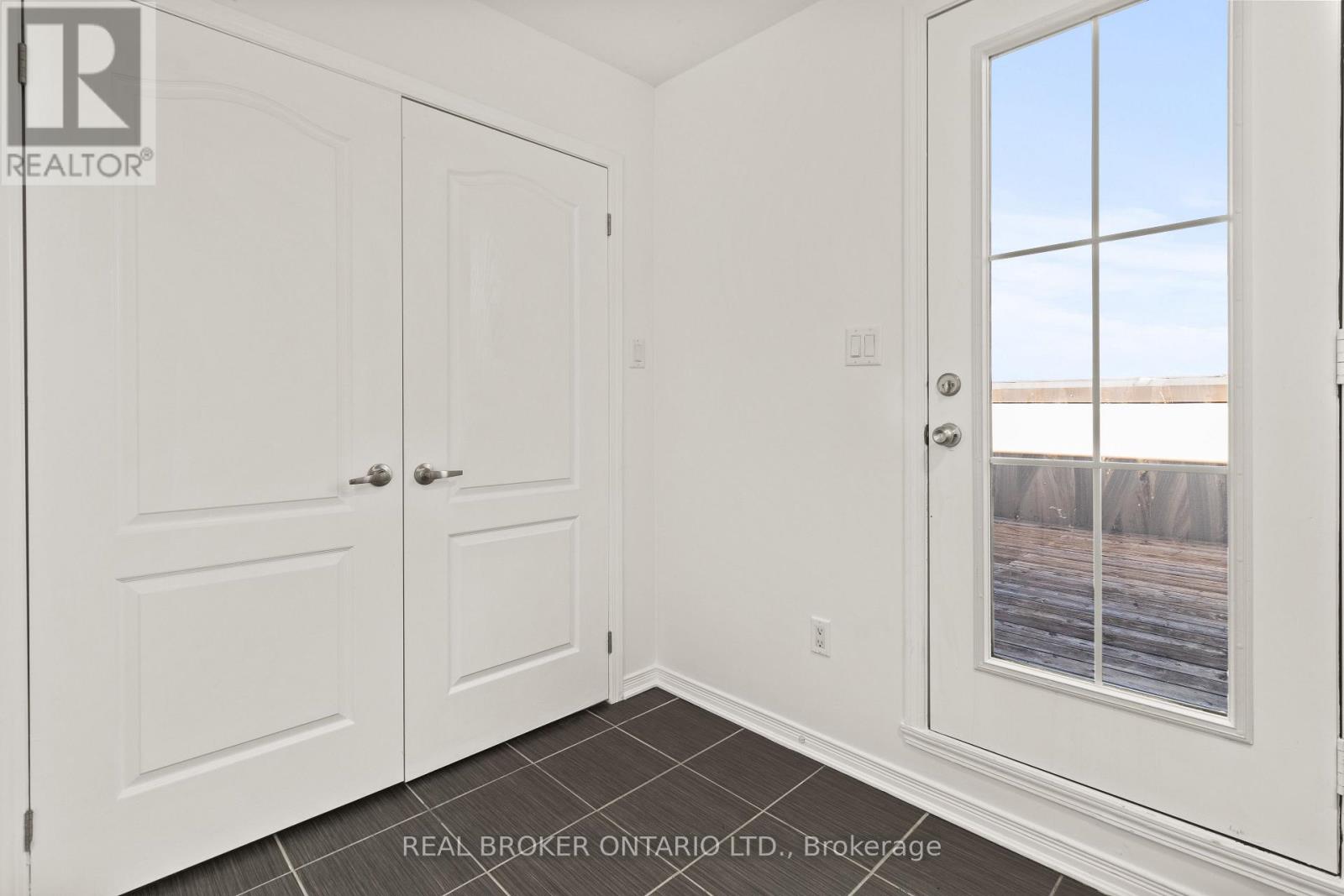 42 - 2441 Greenwich Drive N, Oakville, Ontario  L6M 0S3 - Photo 24 - W12930150