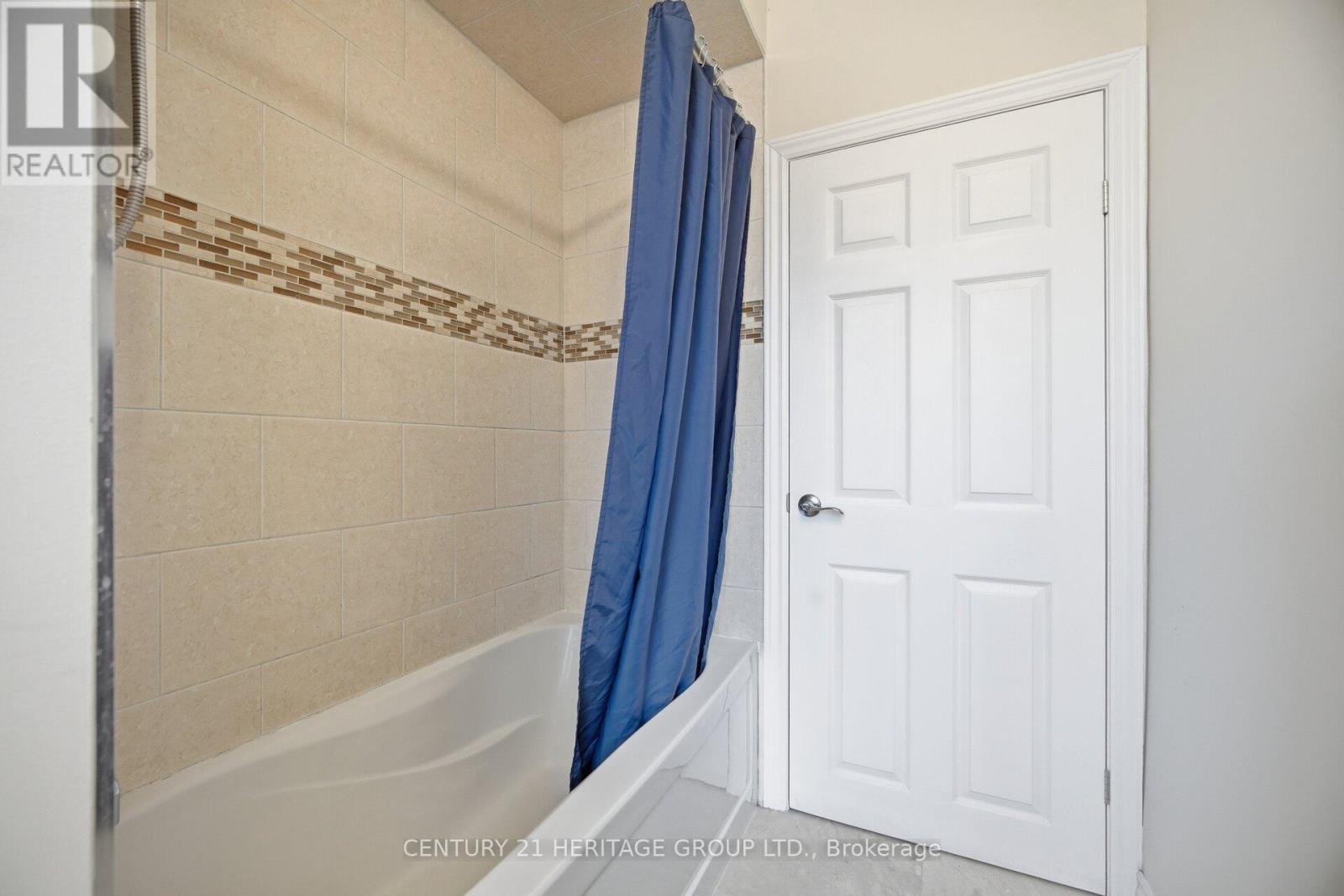 151 Perth Avenue, Toronto, Ontario  M6P 3X2 - Photo 22 - W12930160