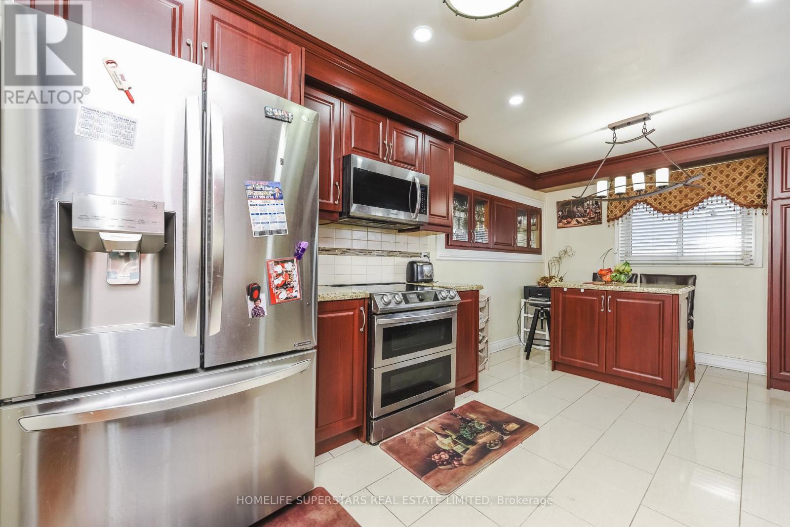 7608 Benavon Road, Mississauga, Ontario  L4T 3G3 - Photo 14 - W12930186