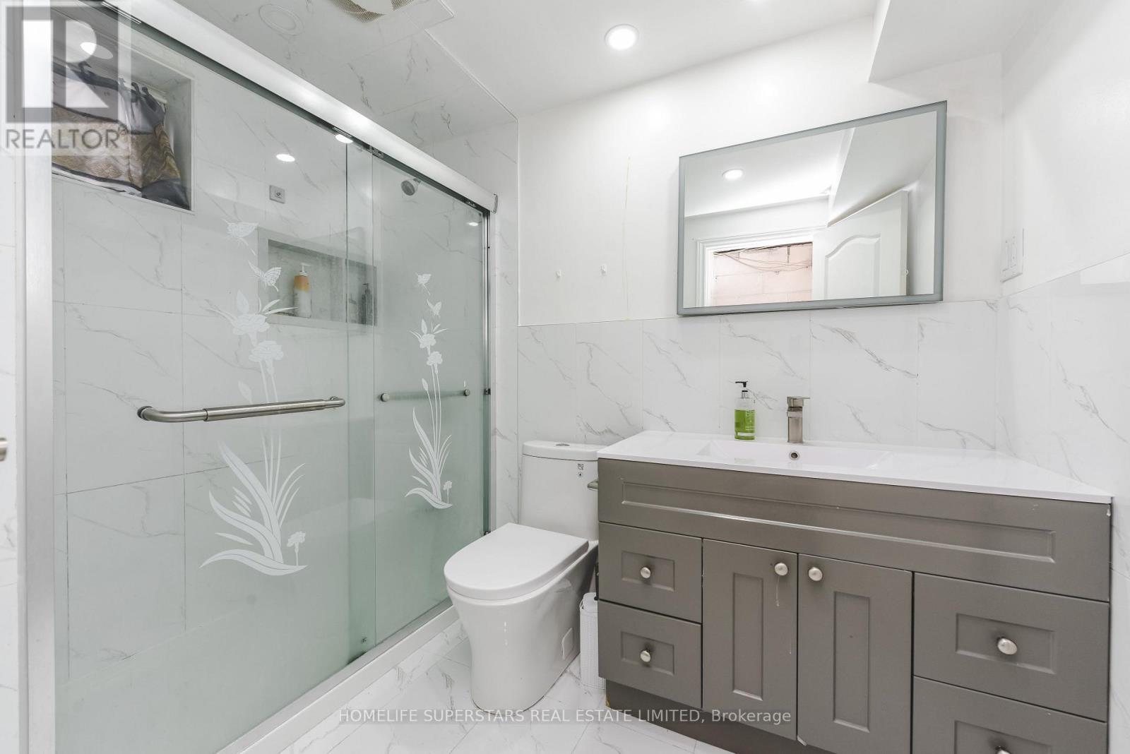 7608 Benavon Road, Mississauga, Ontario  L4T 3G3 - Photo 38 - W12930186