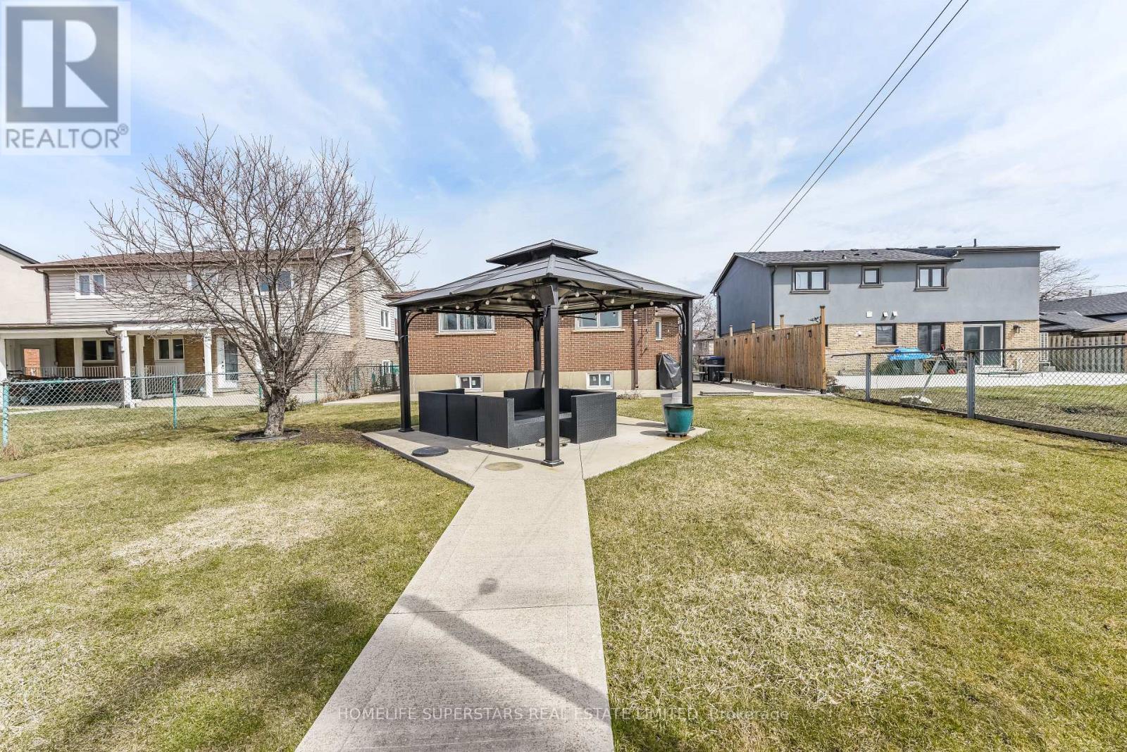 7608 Benavon Road, Mississauga, Ontario  L4T 3G3 - Photo 44 - W12930186