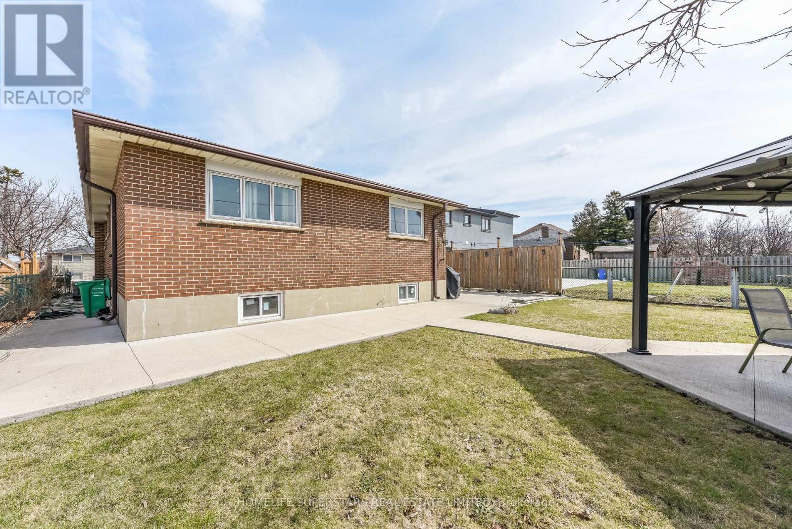 7608 Benavon Road, Mississauga, Ontario  L4T 3G3 - Photo 45 - W12930186