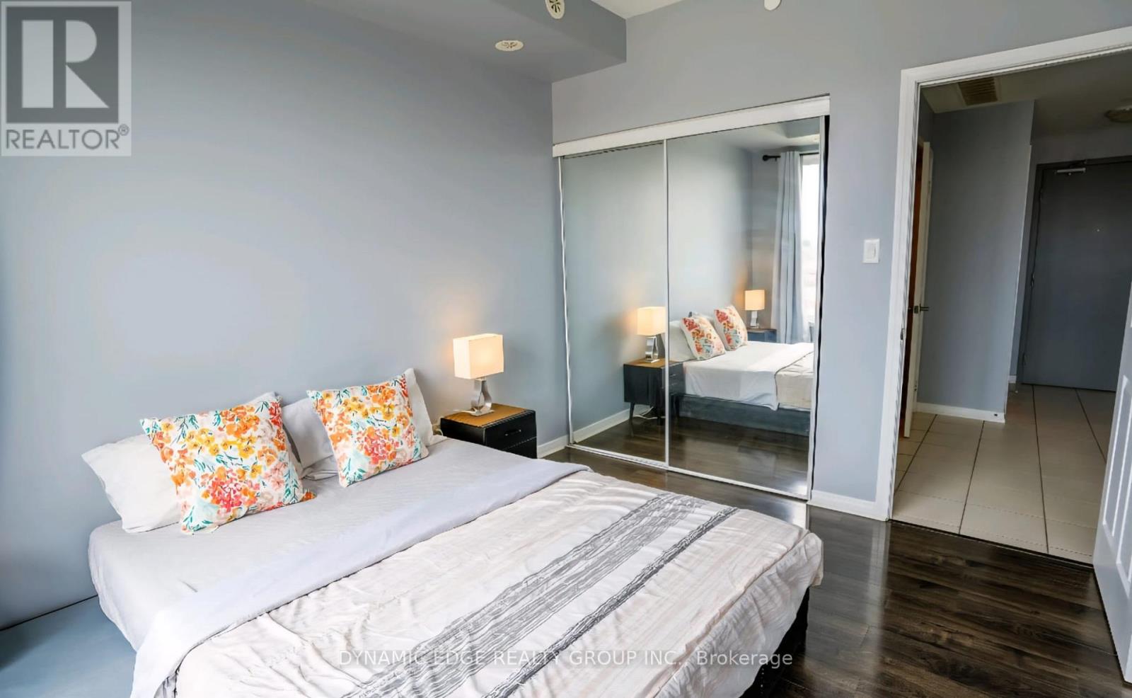 306 - 54 Sky Harbour Drive N, Brampton (Bram West), Ontario  L6Y 6B9 - Photo 9 - W12930214