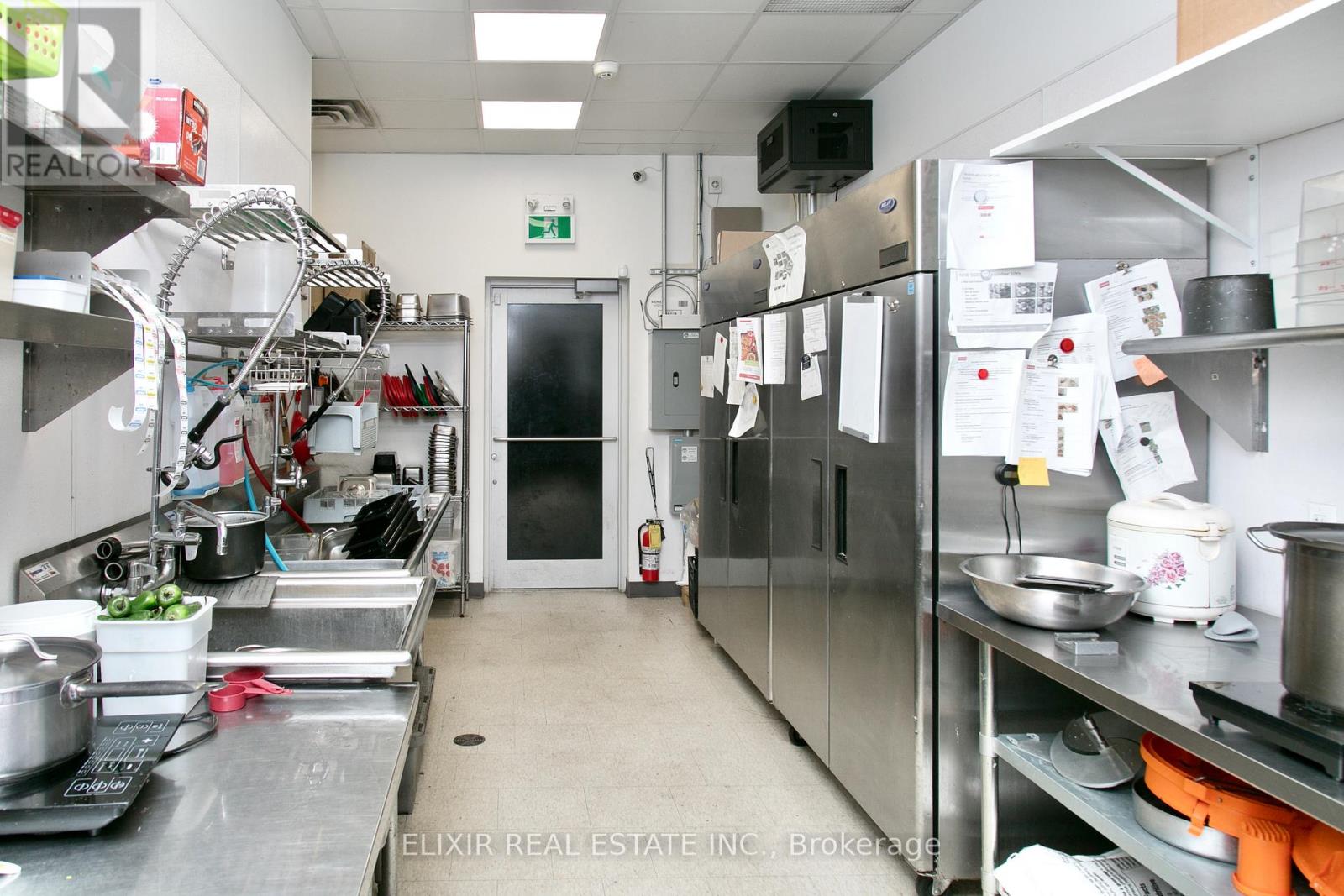 1475 Huron Church Road, Windsor, Ontario  N9C 2K9 - Photo 11 - X12919594