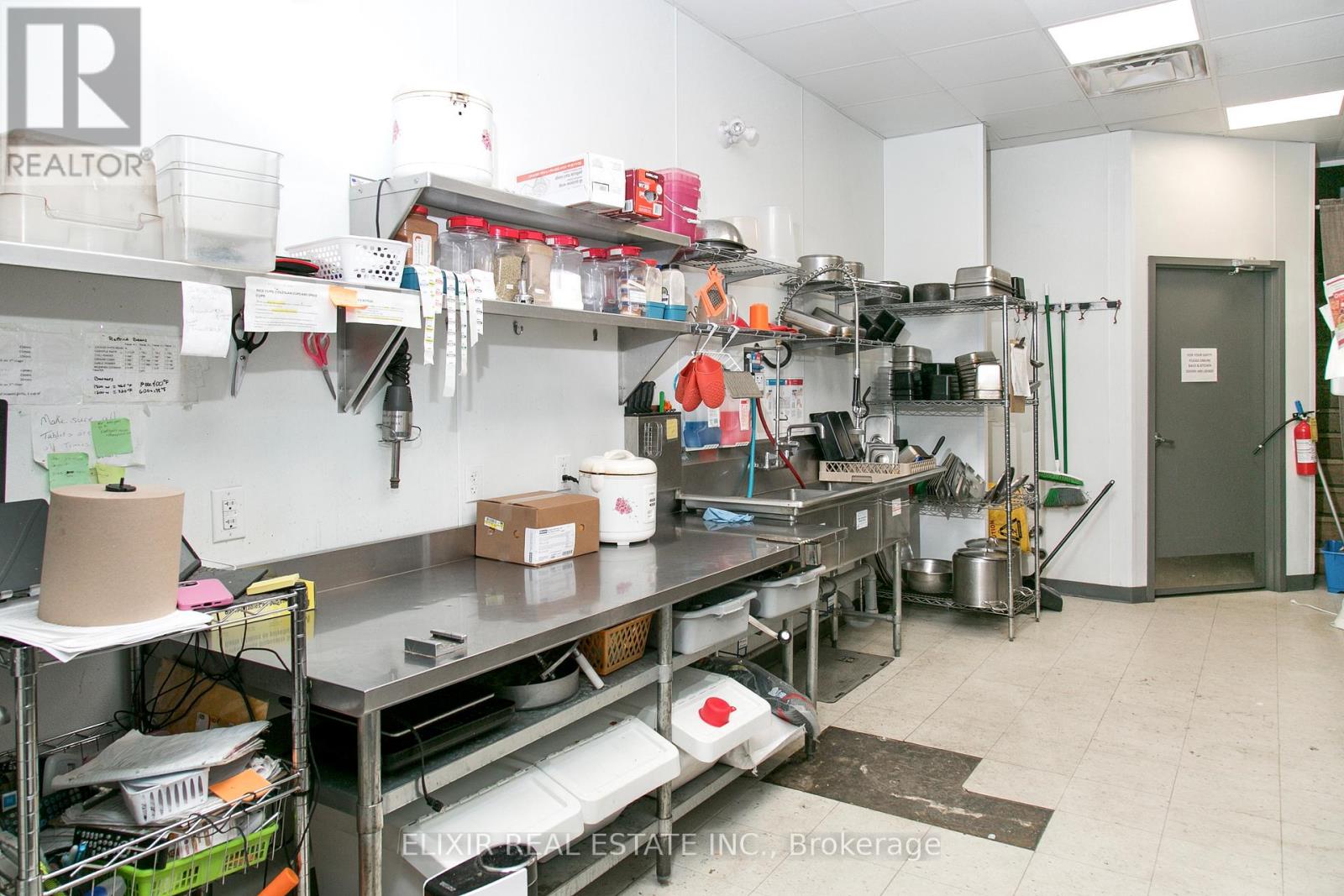 337 Ouellette Avenue, Windsor, Ontario  N9A 4J1 - Photo 15 - X12919602