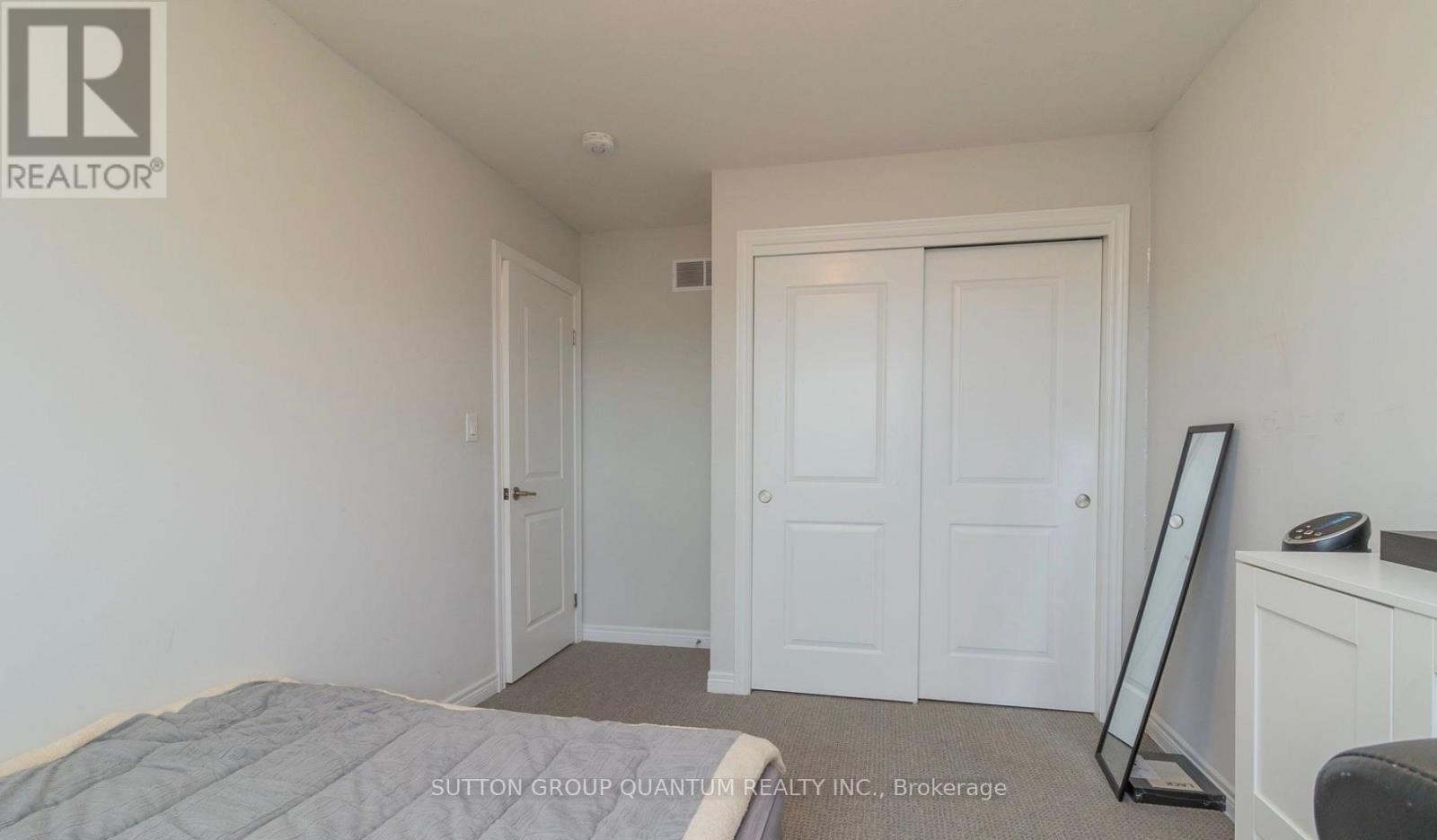 45 Sycamore Street, Welland (West Welland), Ontario  L3C 0H8 - Photo 12 - X12930006