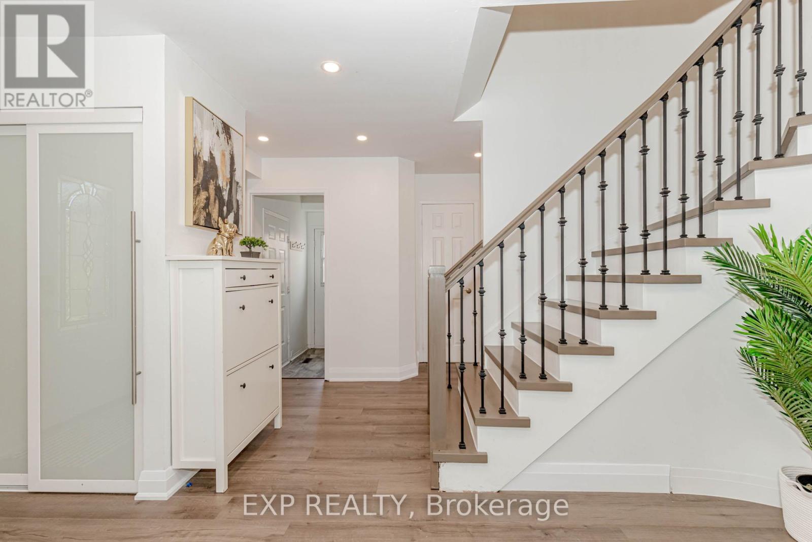 33 Meaghan Street, Hamilton, Ontario  L8B 0H5 - Photo 24 - X12930028