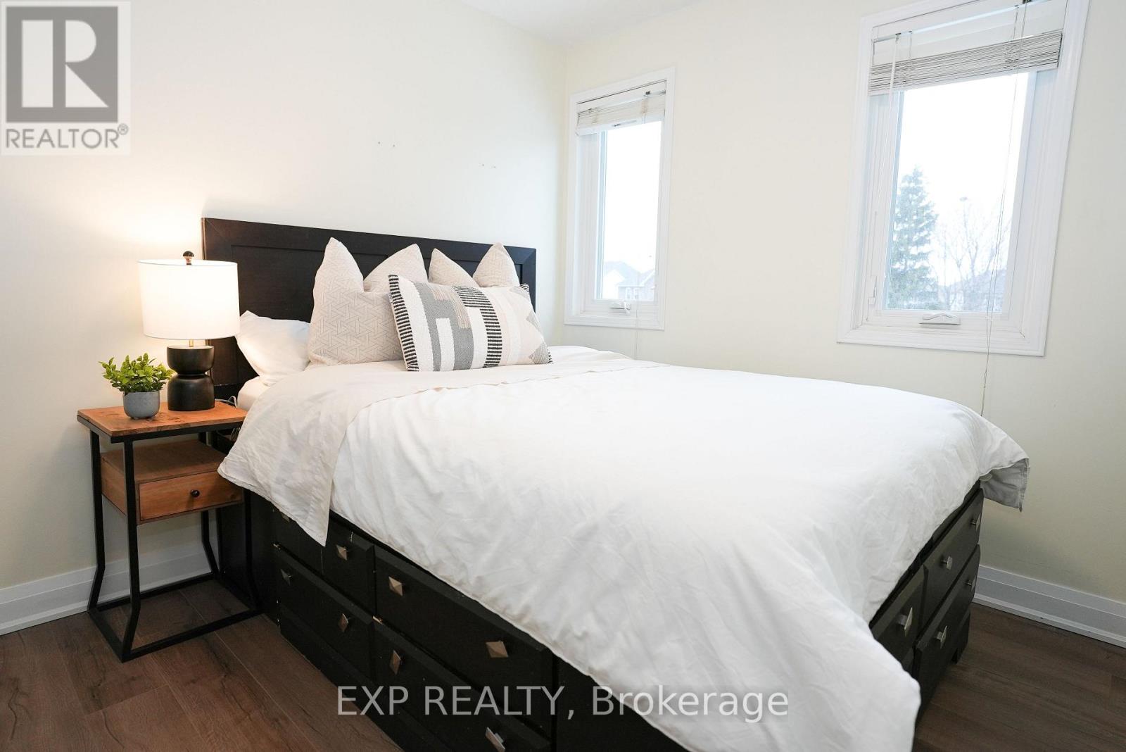 33 Meaghan Street, Hamilton, Ontario  L8B 0H5 - Photo 39 - X12930028