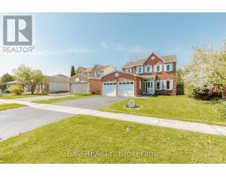 33 MEAGHAN STREET, Hamilton, Ontario