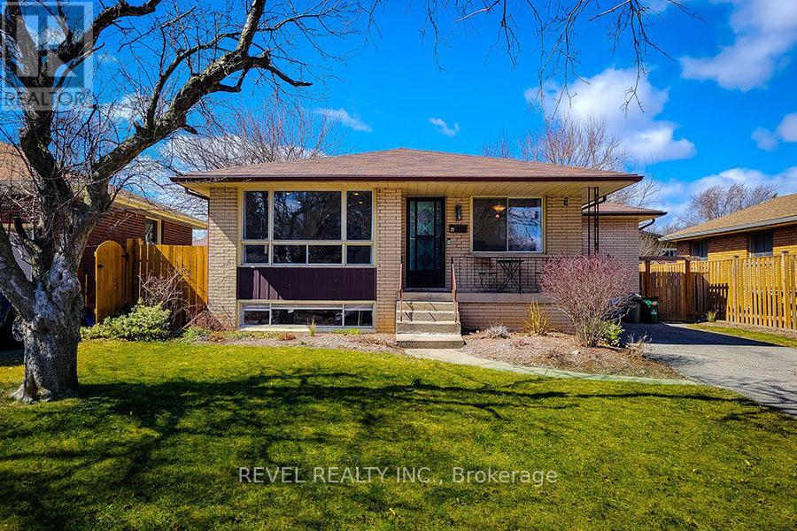 25 BUCKINGHAM STREET, Brantford, Ontario