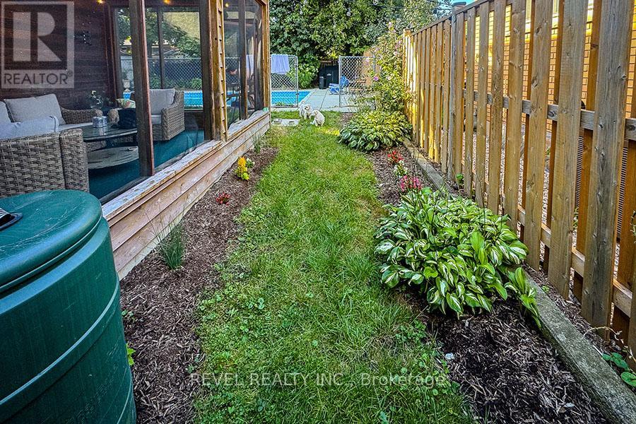 25 Buckingham Street, Brantford, Ontario  N3R 3A9 - Photo 30 - X12930124