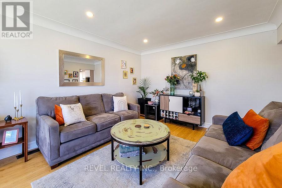 25 Buckingham Street, Brantford, Ontario  N3R 3A9 - Photo 8 - X12930124