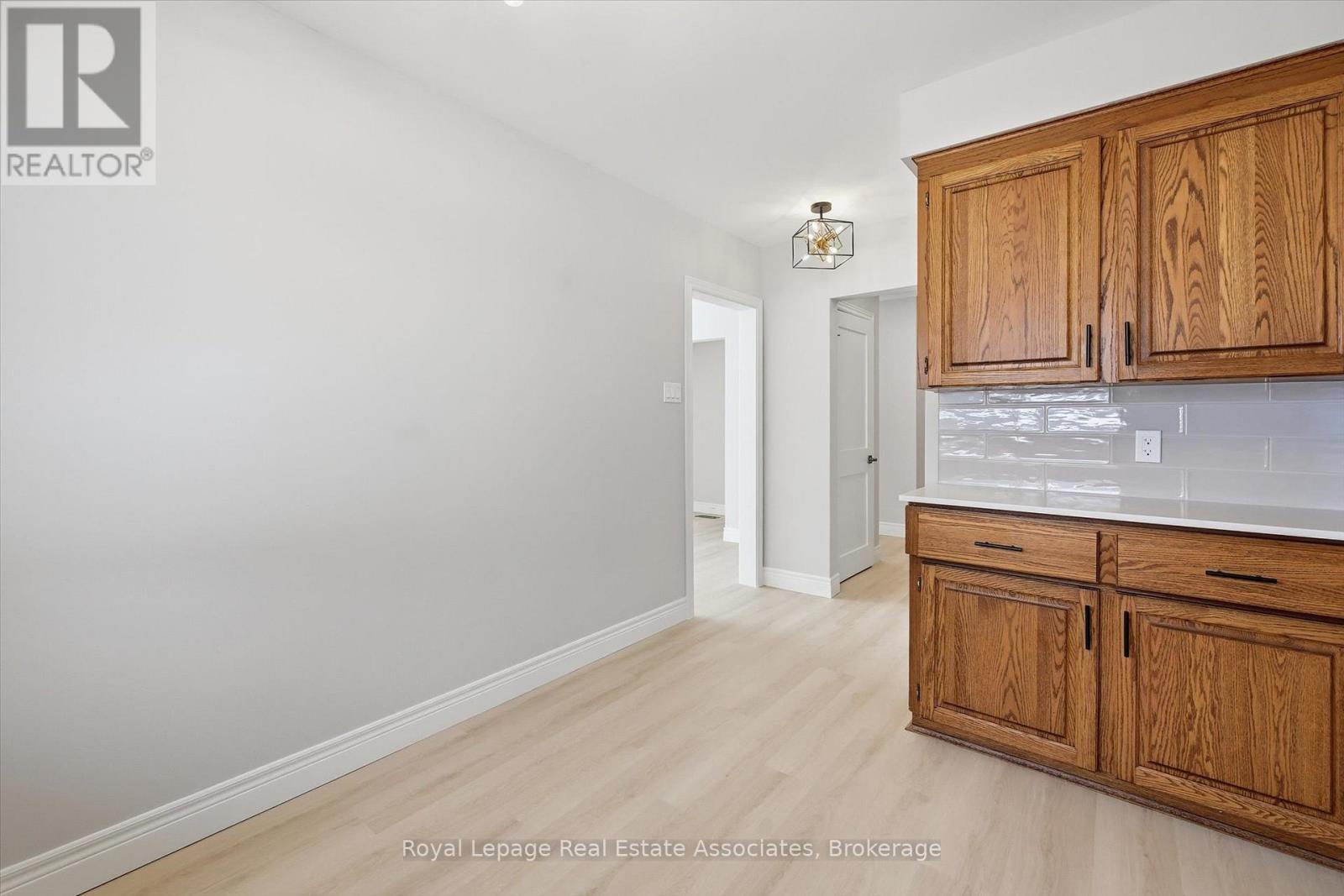 26 Geneva Drive, Hamilton, Ontario  L9C 3Z5 - Photo 22 - X12930162