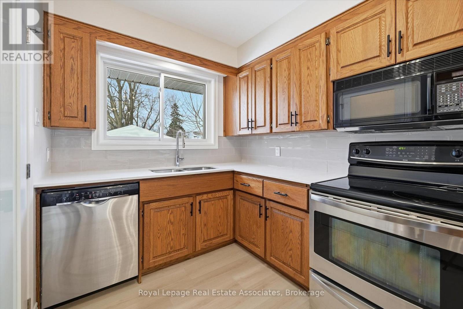 26 Geneva Drive, Hamilton, Ontario  L9C 3Z5 - Photo 25 - X12930162