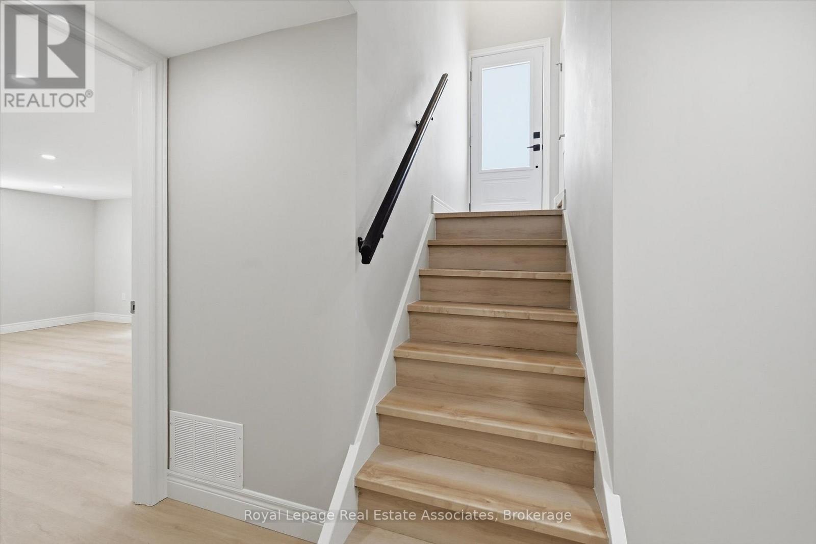 26 Geneva Drive, Hamilton, Ontario  L9C 3Z5 - Photo 27 - X12930162