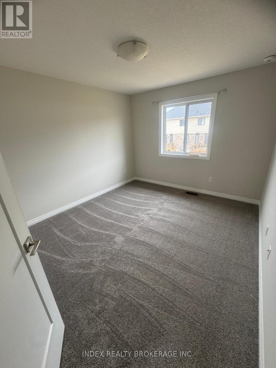 30 Keba Crescent, Tillsonburg, Ontario  N4G 0K7 - Photo 5 - X12930174