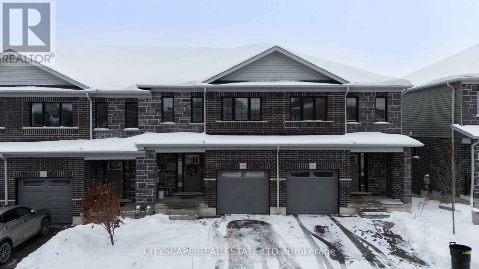 35 WOODEDGE CIRCLE, Kitchener, Ontario