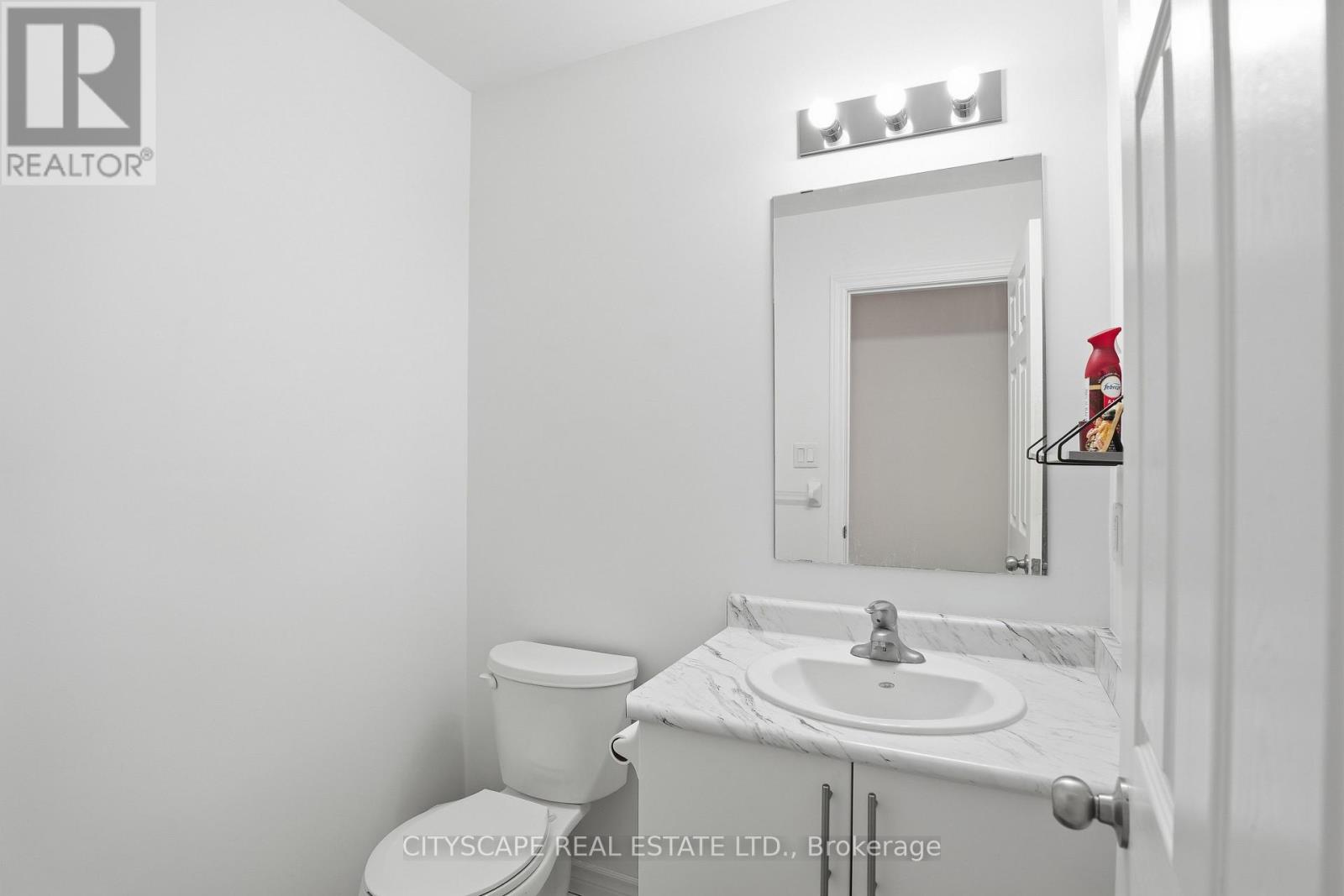 35 Woodedge Circle, Kitchener, Ontario  N2R 0P8 - Photo 14 - X12930206