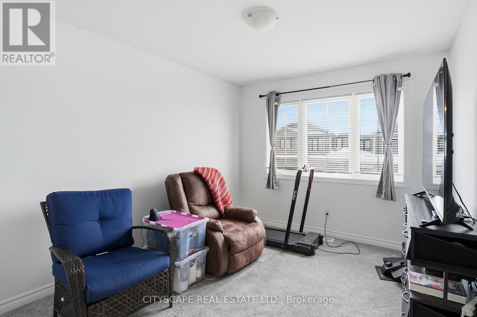 35 Woodedge Circle, Kitchener, Ontario  N2R 0P8 - Photo 21 - X12930206