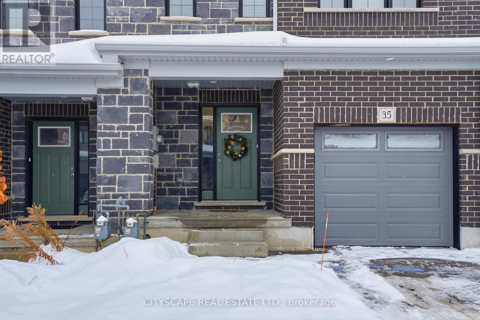 35 Woodedge Circle, Kitchener, Ontario  N2R 0P8 - Photo 3 - X12930206