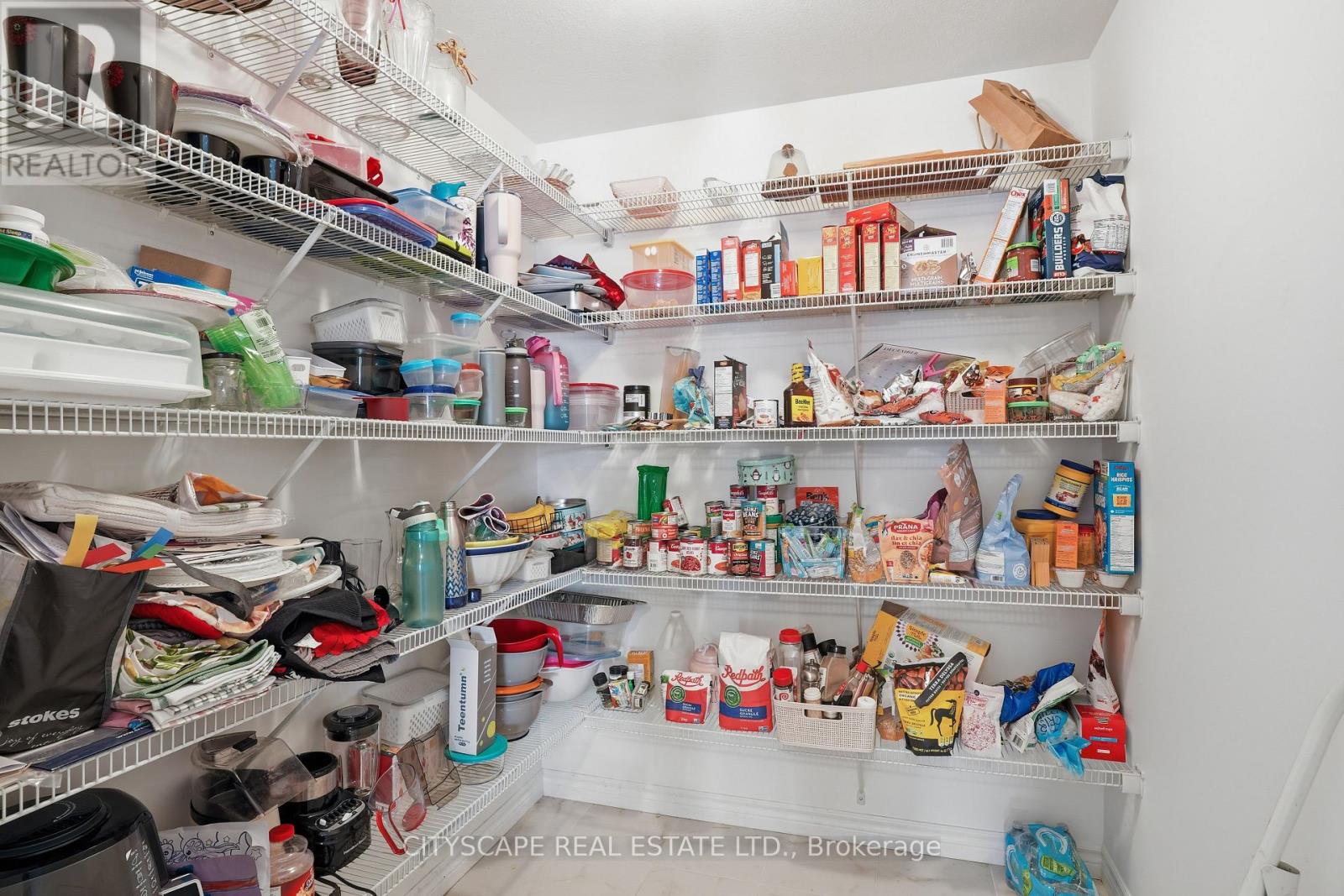 35 Woodedge Circle, Kitchener, Ontario  N2R 0P8 - Photo 9 - X12930206