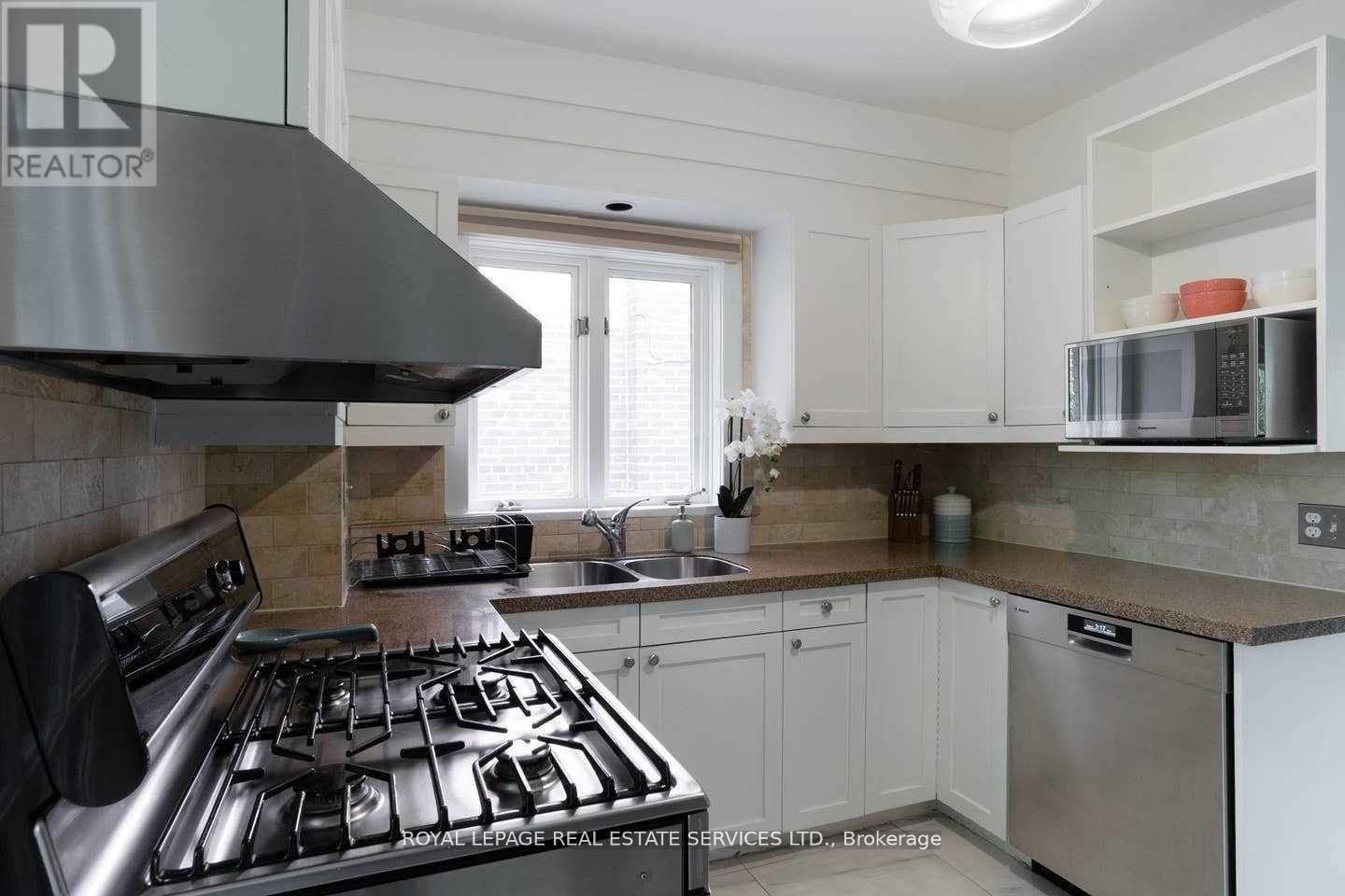 110 Manor Road E, Toronto, Ontario  M4S 1P8 - Photo 10 - C12928626