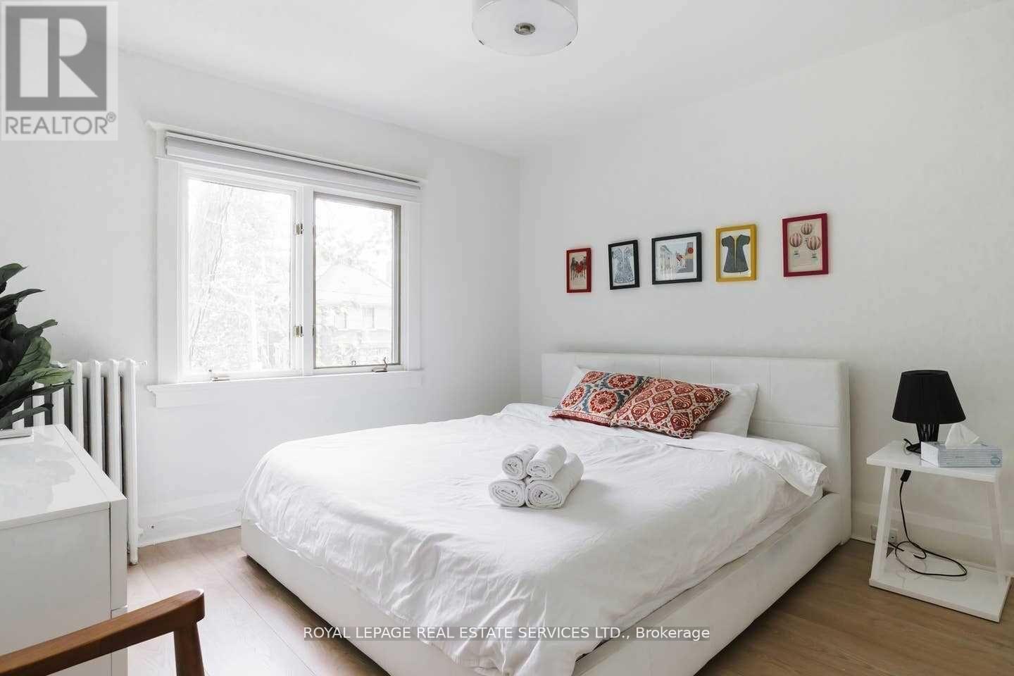 110 Manor Road E, Toronto, Ontario  M4S 1P8 - Photo 4 - C12928626