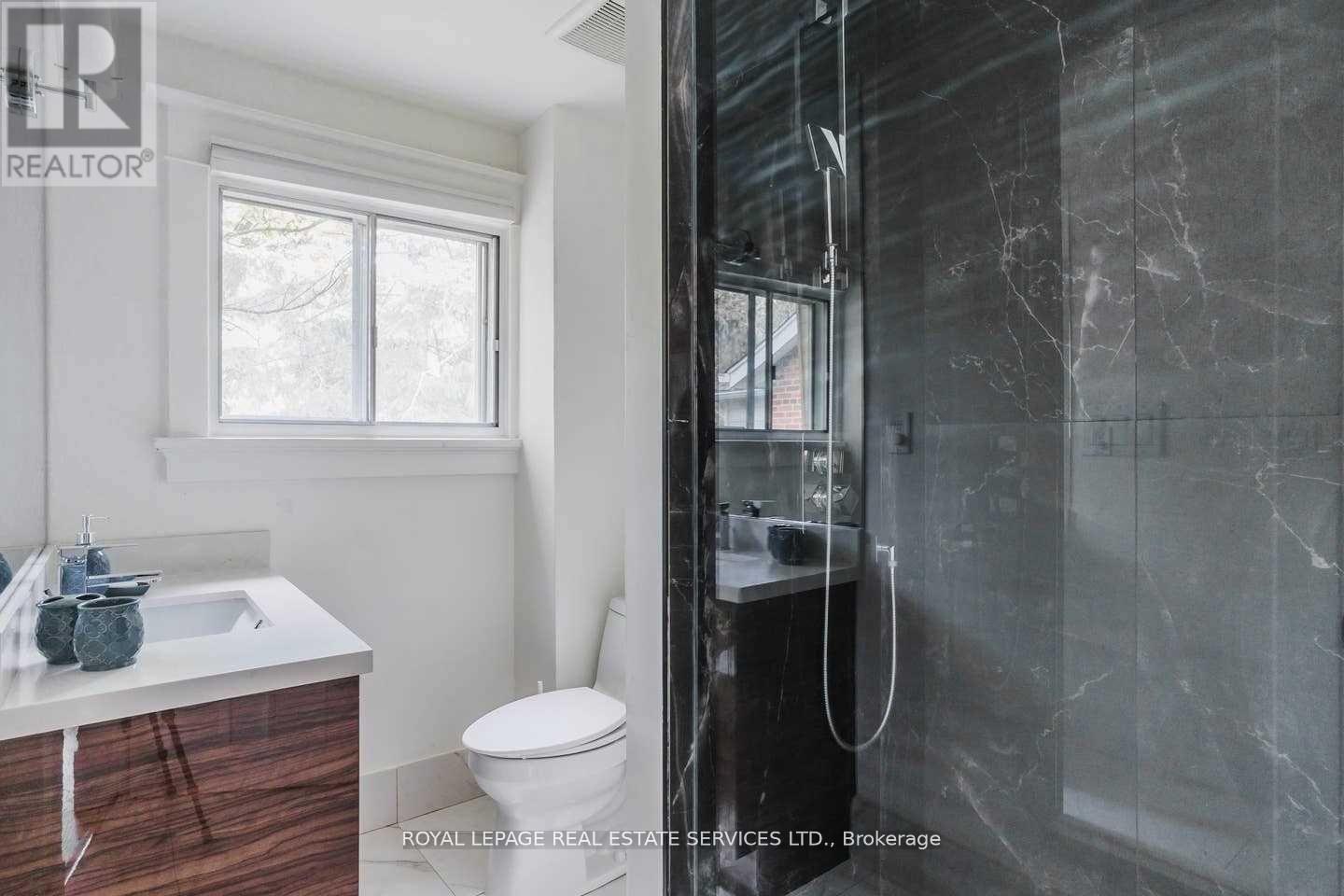 110 Manor Road E, Toronto, Ontario  M4S 1P8 - Photo 15 - C12928626