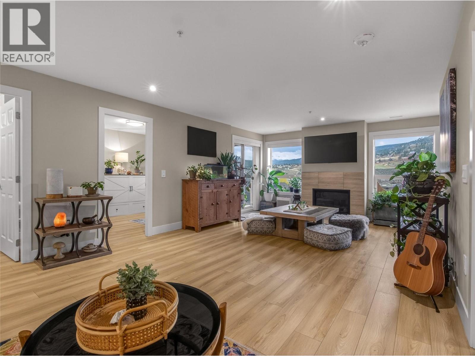 3362 Skaha Lake Road Unit# 508, Penticton, British Columbia  V2A 0J4 - Photo 1 - 10378629