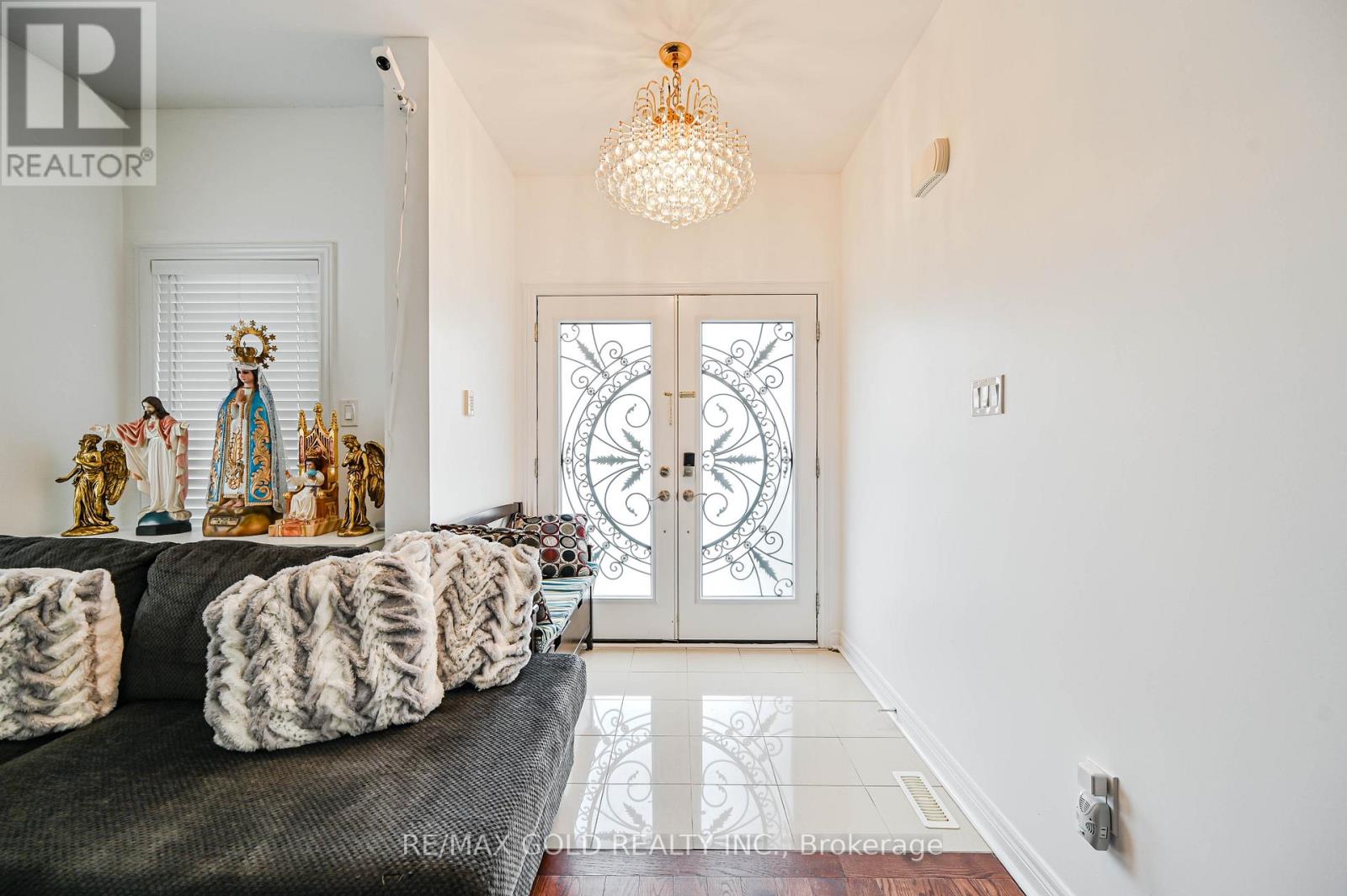 7 Bellotti Crescent, Ajax, Ontario  L1Z 0M2 - Photo 3 - E12928660