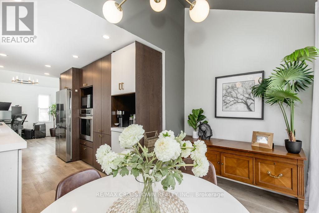 741 Cedarvale Drive, Innisfil, Ontario  L9S 4L2 - Photo 18 - N12928674