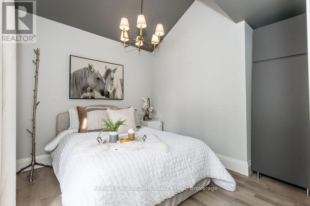 741 Cedarvale Drive, Innisfil, Ontario  L9S 4L2 - Photo 21 - N12928674