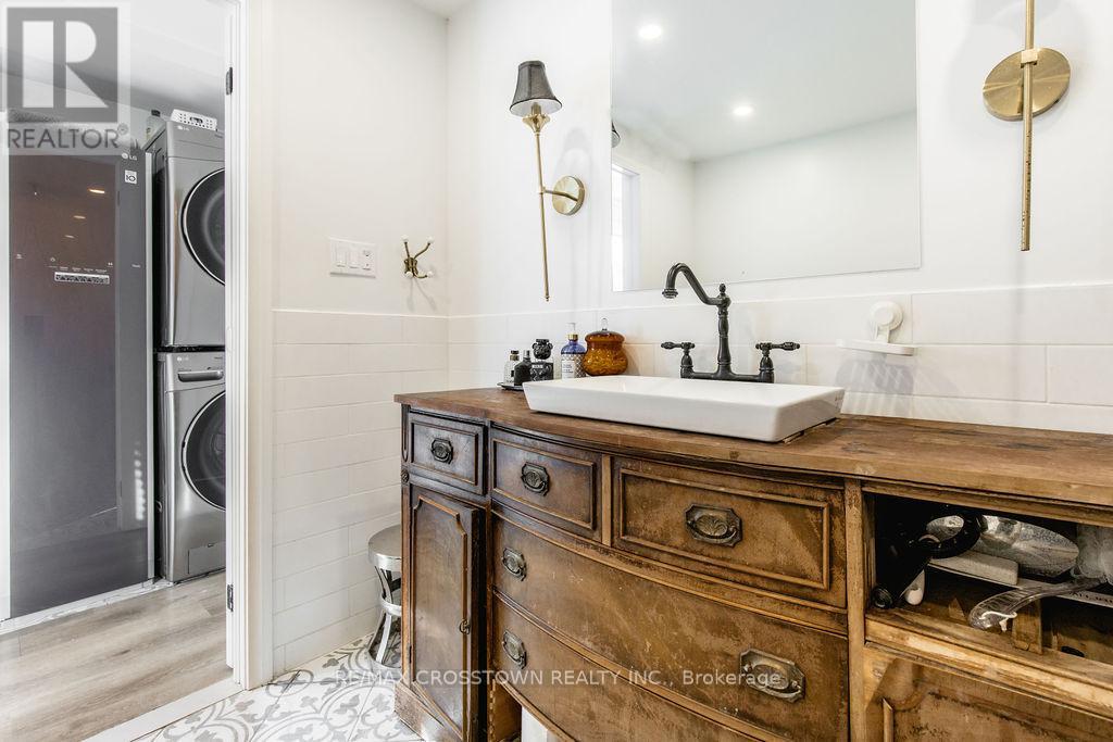 741 Cedarvale Drive, Innisfil, Ontario  L9S 4L2 - Photo 23 - N12928674