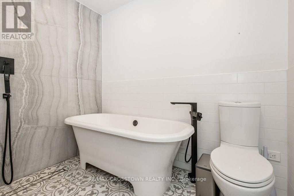 741 Cedarvale Drive, Innisfil, Ontario  L9S 4L2 - Photo 25 - N12928674