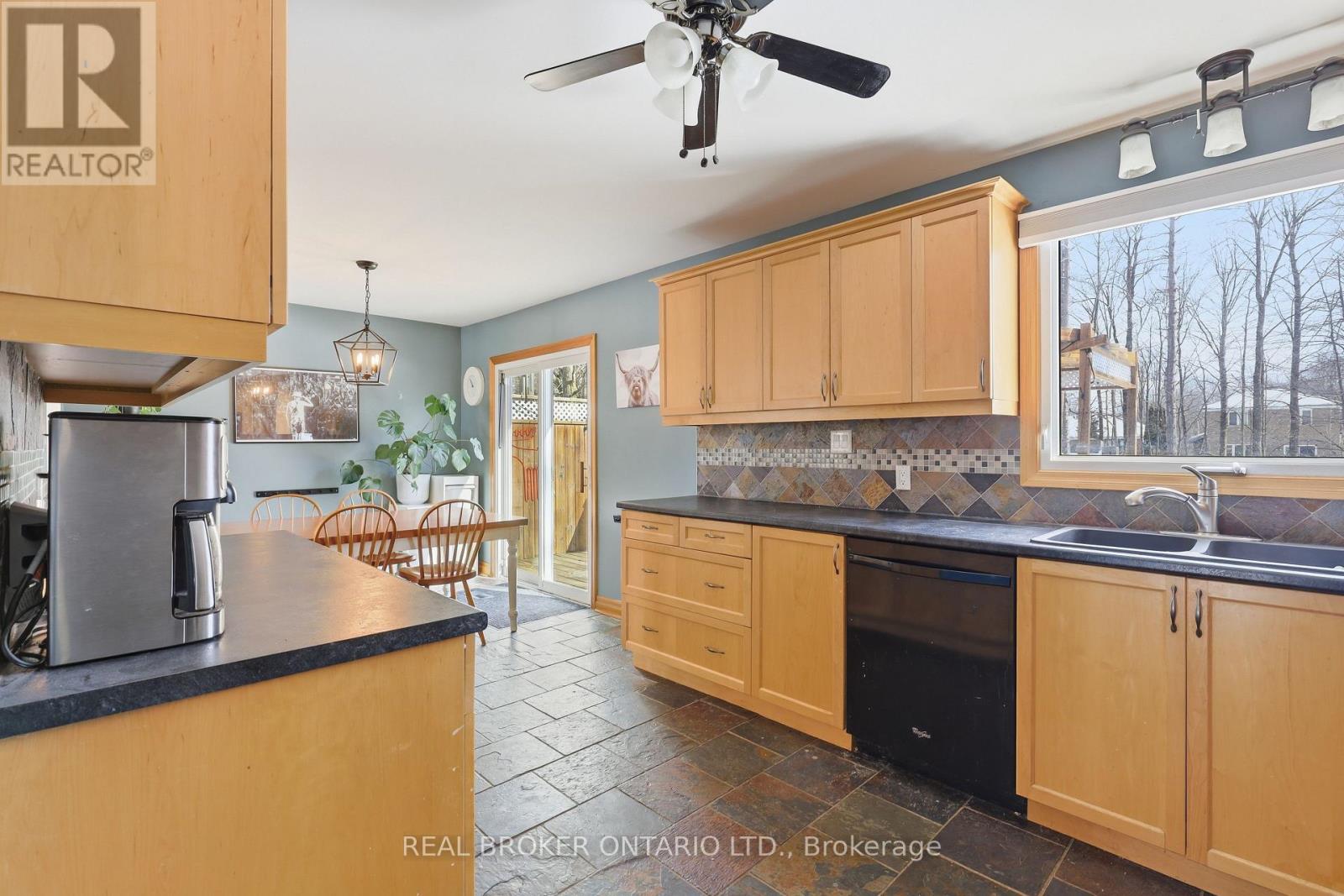 9 Pine Park Boulevard, Adjala-Tosorontio, Ontario  L0M 1J0 - Photo 3 - N12928696