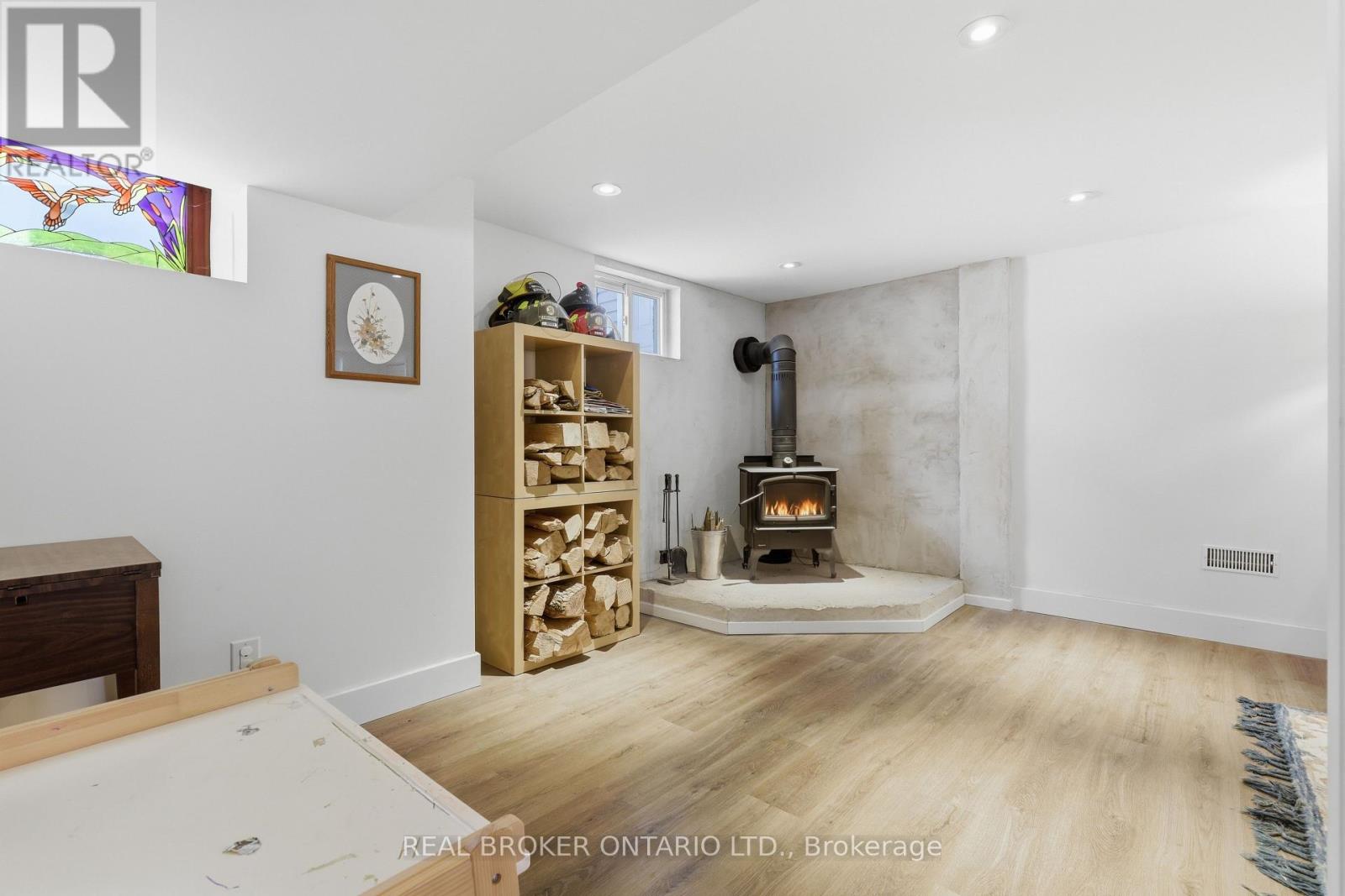 9 Pine Park Boulevard, Adjala-Tosorontio, Ontario  L0M 1J0 - Photo 30 - N12928696